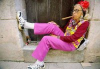 http://forummamici.ro/comunitate/uploads/thumbs/14920_old-lady-smoking-cigar.jpg