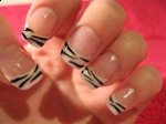 http://forummamici.ro/comunitate/uploads/thumbs/18814_zebra_stripe_nail_art.jpg