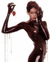 http://forummamici.ro/comunitate/uploads/thumbs/33245_chocolate-covered-woman-with-strawberry.jpg